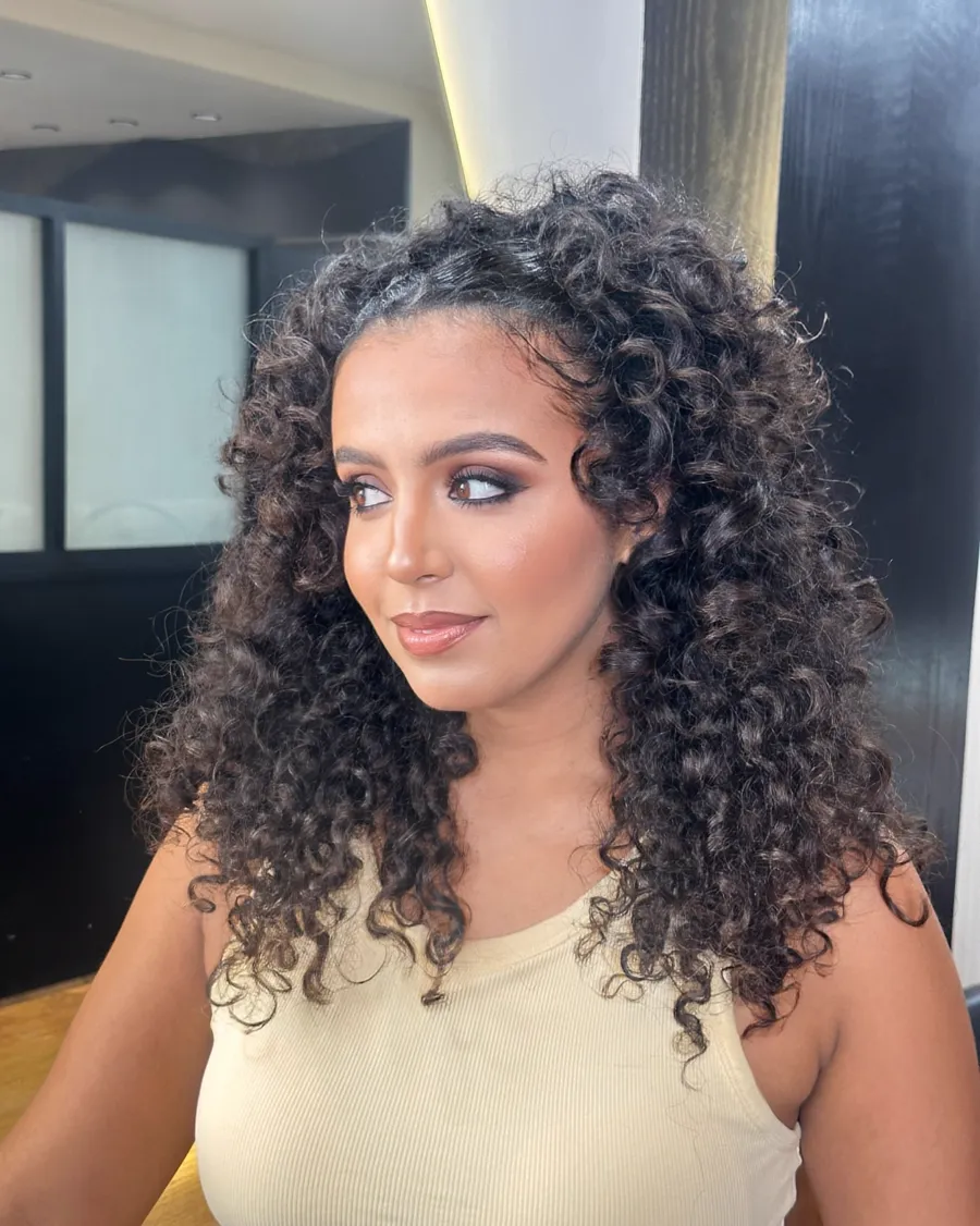 Cliente aux cheveux bouclés chez Carla Beauty, Casablanca